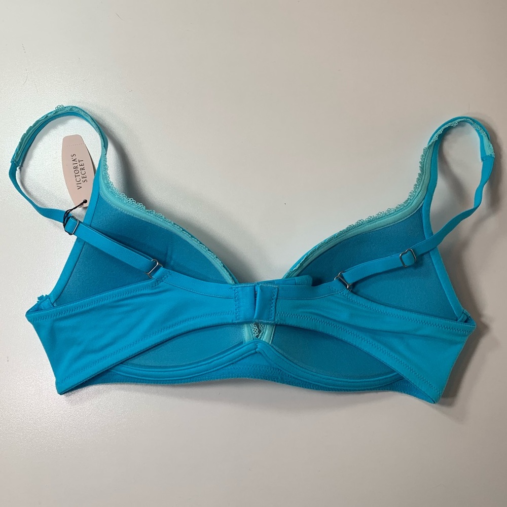 NWT Victoria’s Secret Body Blue No-Wire Bra - Picture 2 of 3